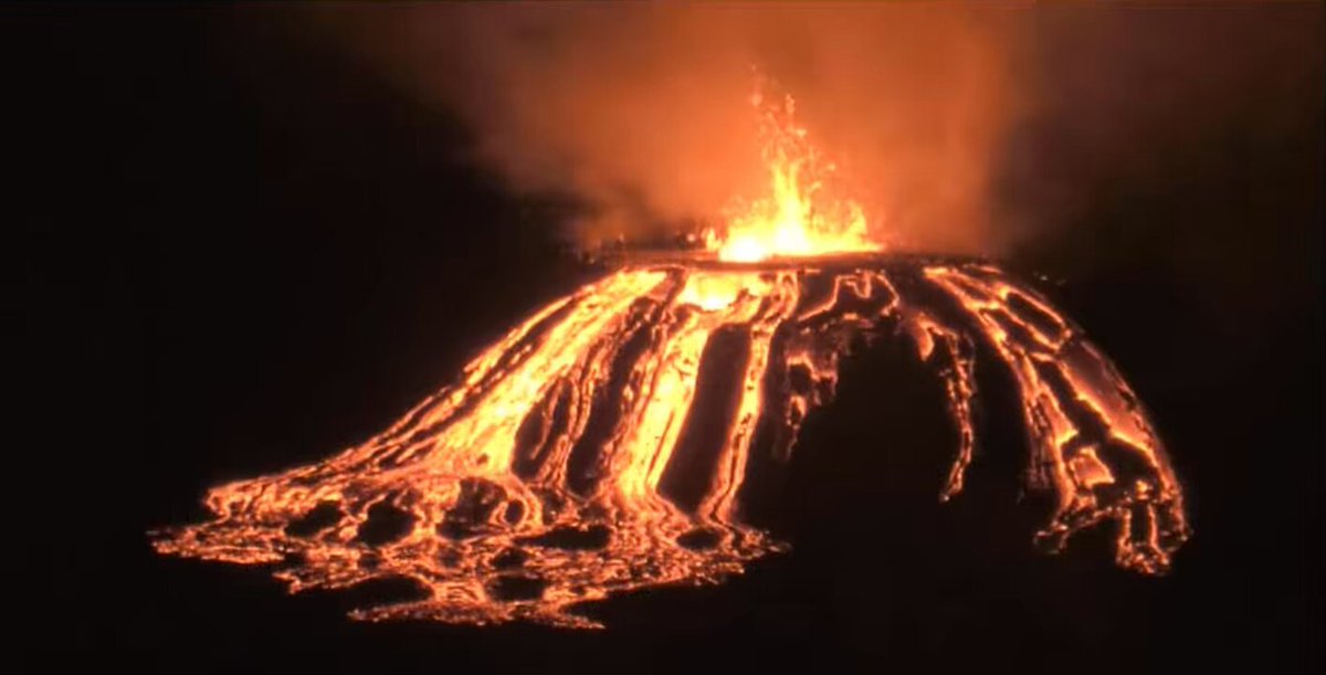 Woohoo, the hot lava pudding is back 🥳 Episode 18 of Kilauea’s ongoing eruption has begun 🌋 📍 Hawaii