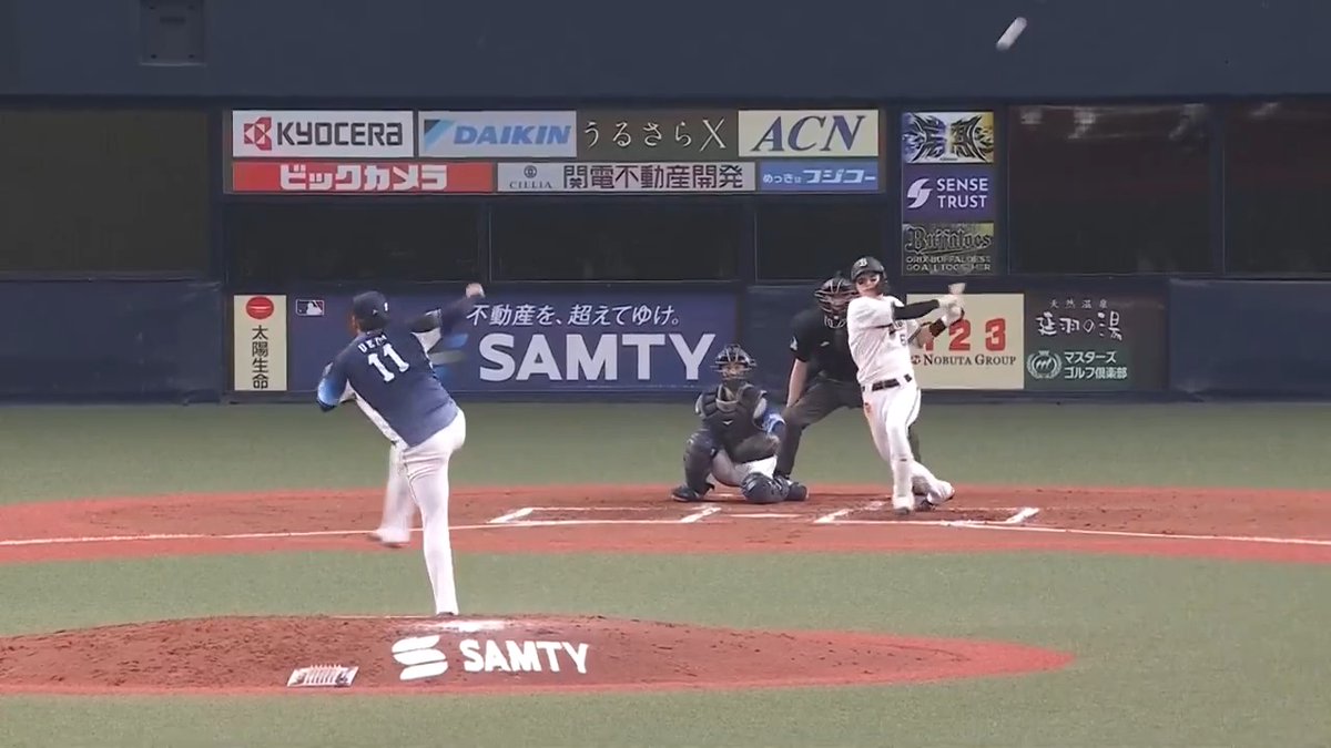 勝負強さを今日も発揮‼️ オリックス #中川圭太 選手の同点タイムリー2ベースヒット‼️🔥 #Bs2025 #無敵の中川 👇ライブ配信はこちら
