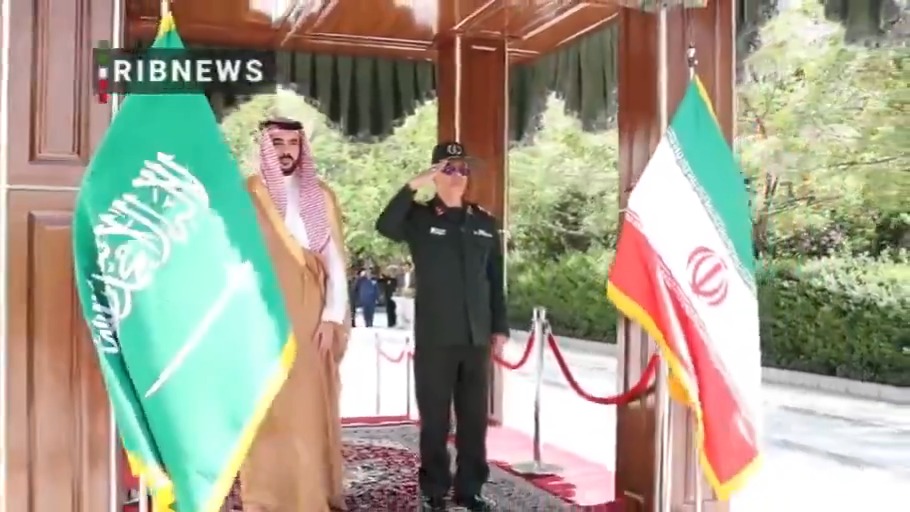 الدب الداشر محمد بن سلمان نقل المعركة الى العاصمه الايرانيه طهران ..😂 فـمتى ستتوقف ألسنتكم النجسة عن الطعن في حــــــمــــاس والفلســـطيــنيين ؟ #الهلال_الخليج #ايران #طفره_شوال