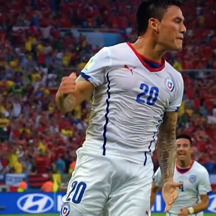 El partido perfecto de Charles Aránguiz frente a España en 2014. 👑🇨🇱 Selección Chilena | #CopaMundialFIFA