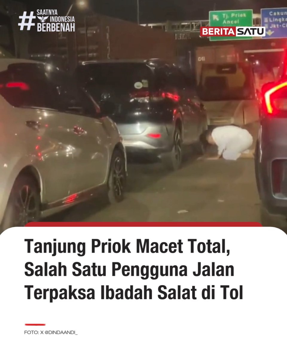 Lonjakan aktivitas bongkar muat pasca Lebaran menyebabkan kemacetan parah menuju Pelabuhan Tanjung Priok sejak Rabu (16/4/2025), membuat Tol JORR Cakung lumpuh total hingga Kamis (17/4/2025) malam. Ratusan truk kontainer terjebak antrean panjang di kilometer 53, memaksa sopir mematikan mesin demi menghemat bahan bakar. Bahkan, salah satu pengguna jalan relat menjalankan ibadah salat di sana. Kemacetan meluas ke jalur arteri seperti Jalan Cakung Cilincing Raya dan Yos Sudarso akibat buffer zone pelabuhan yang tak mampu menampung volume kendaraan. Polda Metro Jaya bersama pengelola pelabuhan menerapkan rekayasa lalu lintas untuk mengurai kepadatan, termasuk membuka sodetan tol bagi kendaraan kecil. Selalu update berita terkini di & YouTube BeritaSatu! #MacetTanjungPriok #TanjungPriok #Arus #BeritaSatu