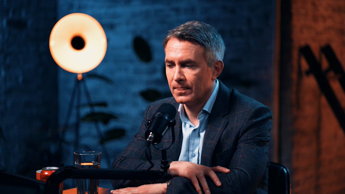 I was ignorant about the war, the region and the abundance of Mein Kampf books in the Middle East. Douglas Murray schools me on: - His Dave Smith 'experts' debate on Joe Rogan. - Why Hitler's views are popular in the Middle East - Israel's low civilian casualty rate - The horrors he's seen on the ground Watch in full below 👇