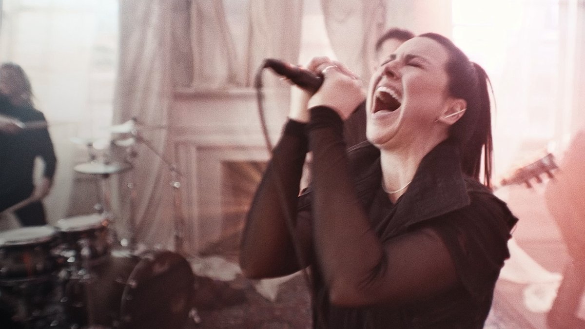 Evanescence’s "Afterlife," the music video. Dir. Jason Lester. Who’s ready for DEVIL MAY CRY Season 2?
