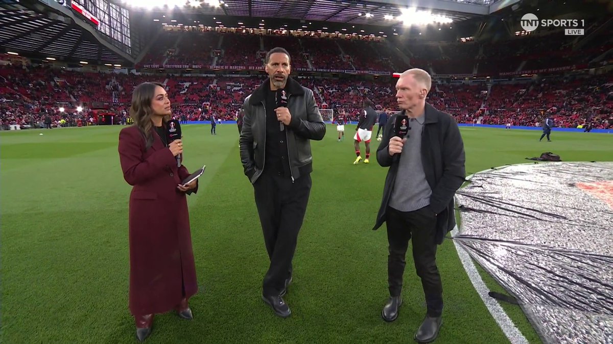 "If Bruno isn't at this club, we're in the shake up of a relegation battle." Rio Ferdinand on the importance of Bruno Fernandes in this Man United side 👀 🎙 @julesbreach | 📺 TNT Sports & discovery+ UK