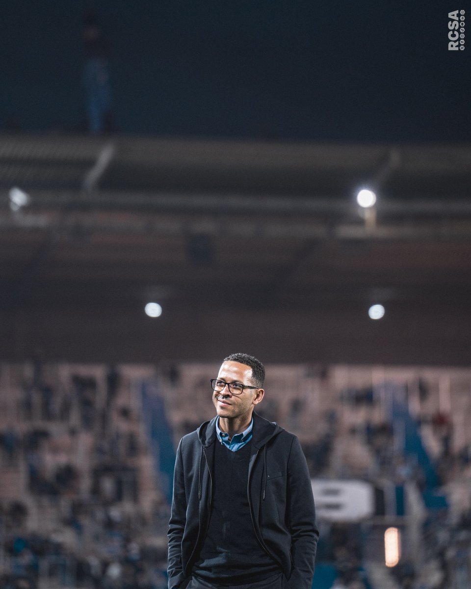 📹 Liam Rosenior's half-time team talk vs OGC Nice. A leader and motivator in every sense. Pure passion. Relentless grit. Unshakable belief. #BlueCo | #RCSAOGCN