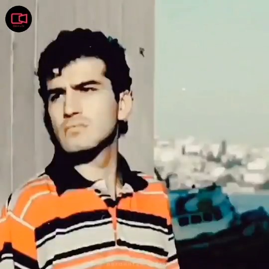 “Diyorlar ki sen delisin, hiç bu kadar sevilir mi..”
