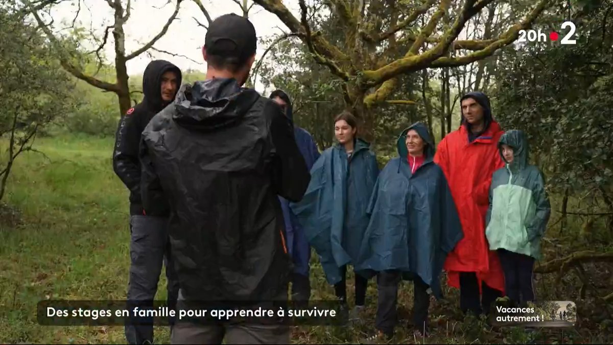 ⛺ 🔥 Vacances : les stages survivalistes ont le vent en poupe. Au programme, dormir dans la forêt, manger ce que vous trouvez et faire du feu. #JT20h