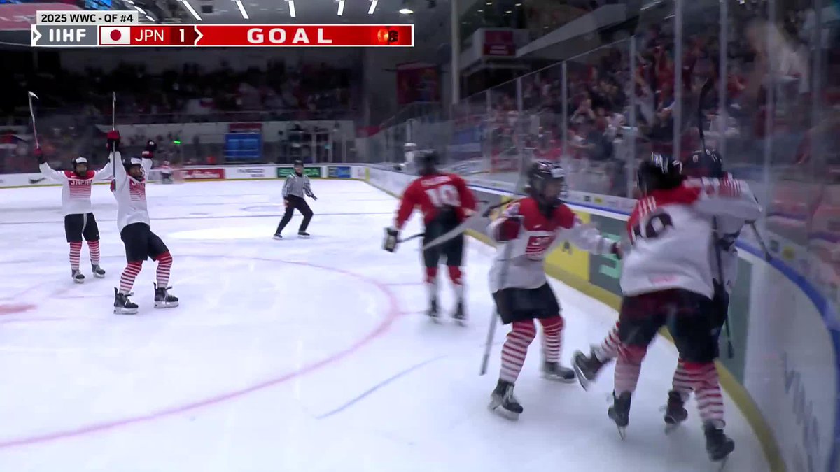 Mei Miura makes history! 日本アイスホッケー連盟 公式 scores their first-ever goal against Canada! 🇯🇵🚨 #WomensWorlds #IIHF