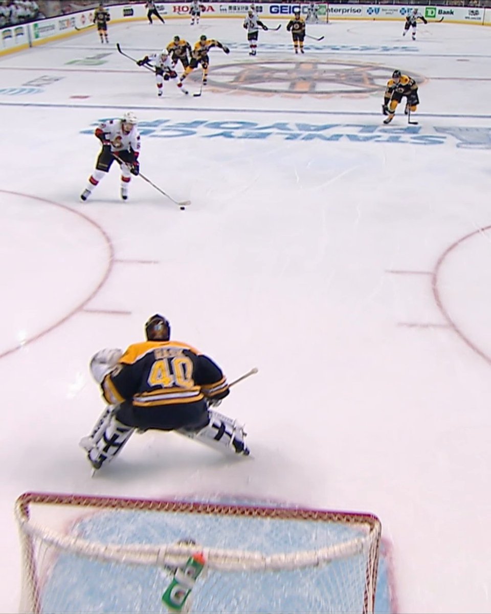 Happy eight-year anniversary to this absolutely iconic pass from Erik Karlsson. 🤩 #StanleyCup 🗓️: April 17, 2017
