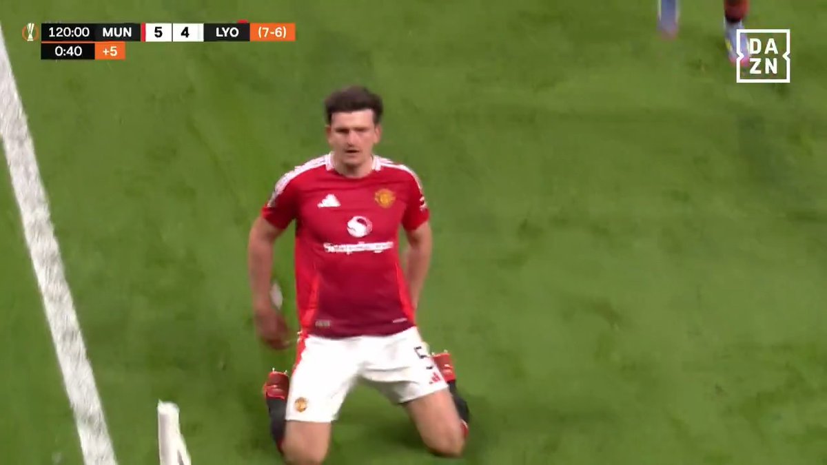 SUPER HARRY MAGUIRE 🦸♂️ #DAZNEuropa