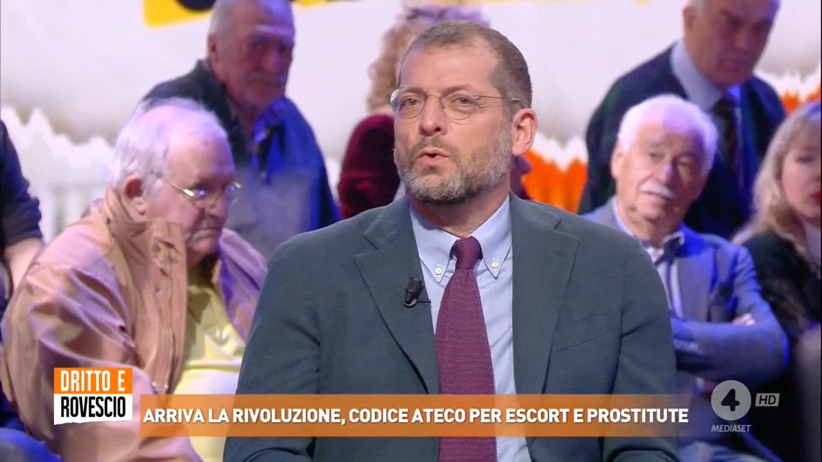 Andrea Romano: "Vendere il proprio corpo è sempre sbagliato, mi fa orrore uno Stato che ricava dei soldi da questo rapporto" Siete d'accordo? #DrittoeRovescio in diretta su #Rete4 e in streaming su Mediaset Infinity