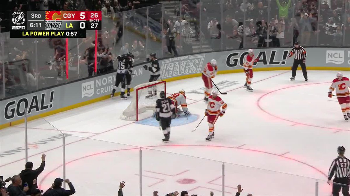 TAYLOR WARD FIRST NHL GOAL!!!!!!