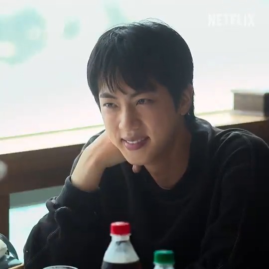 gives the best reactions, heartfelt quokka smile, sings while he cooks, down to nap on the ground then gives a guest a figure of his own character as a parting gift. only seokjin 😭 #KiansBizarreBandB #Kian84 #JiYeEun #JIN #진 #Netflix