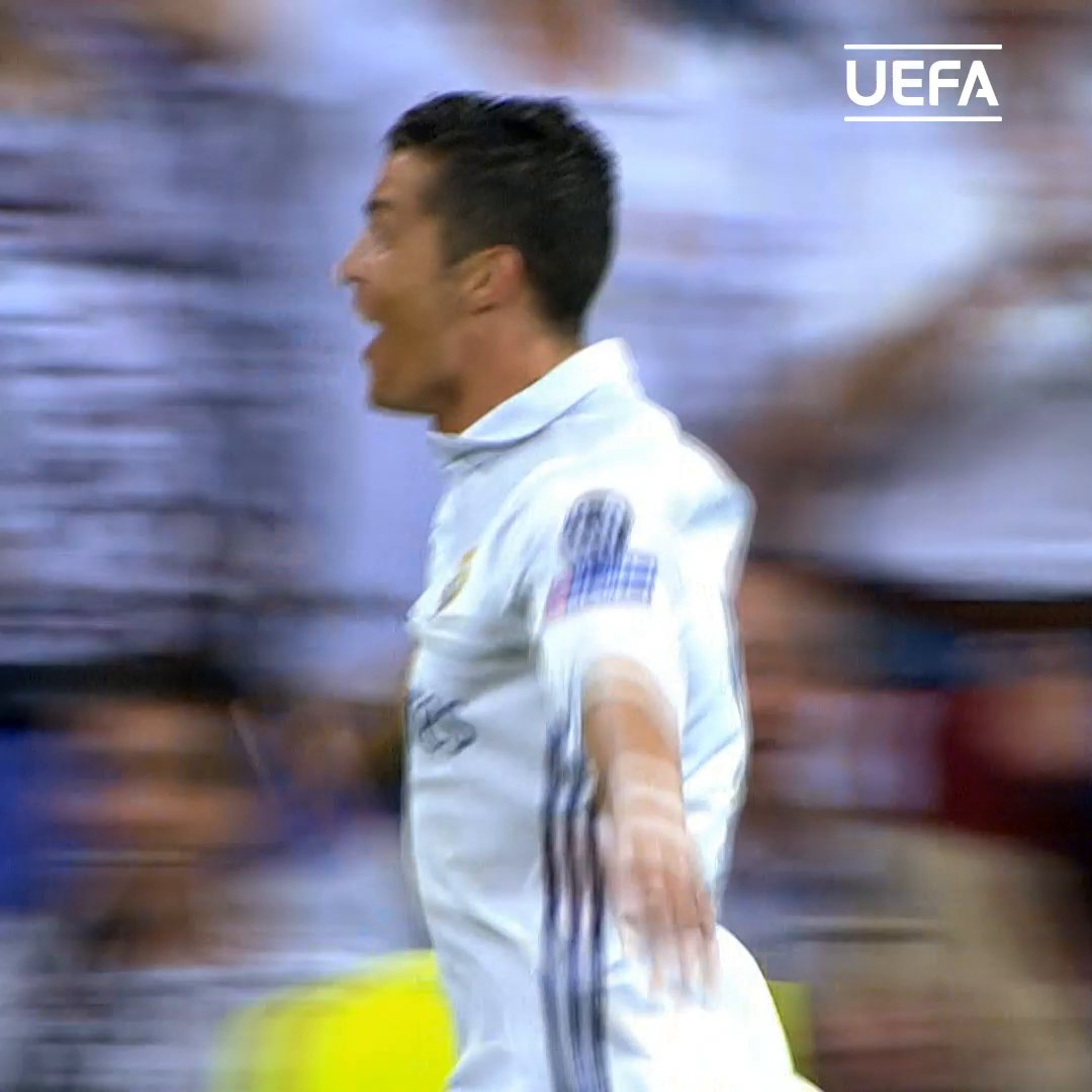 🔙 Se cumplen 8️⃣ años de este '𝐇𝐀𝐓-𝐓𝐑𝐈𝐂𝐊' de Cristiano Ronaldo 🎩 🙌 Fue #TalDíaComoHoy en 2️⃣0️⃣1️⃣7️⃣ ✨ #UCL