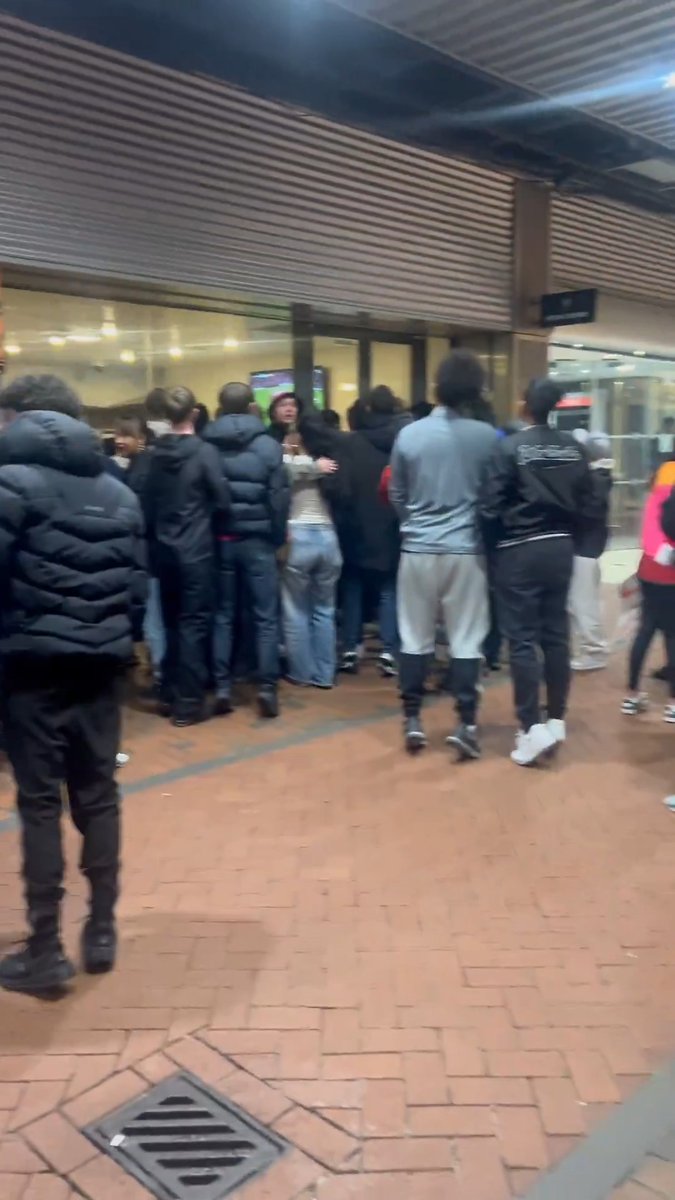 Footage of the Man United fans who left early celebrating their winner outside Old Trafford 😅 (via @amorimballl_)