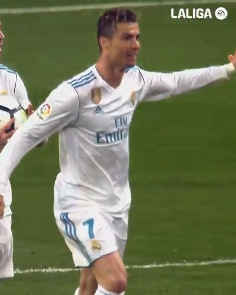 🥹🤍 Se cumplen 7 años del último gol de Cristiano Ronaldo en el Bernabéu en #LALIGAEASPORTS. #LALIGAHistory | #TalDíaComoHoy