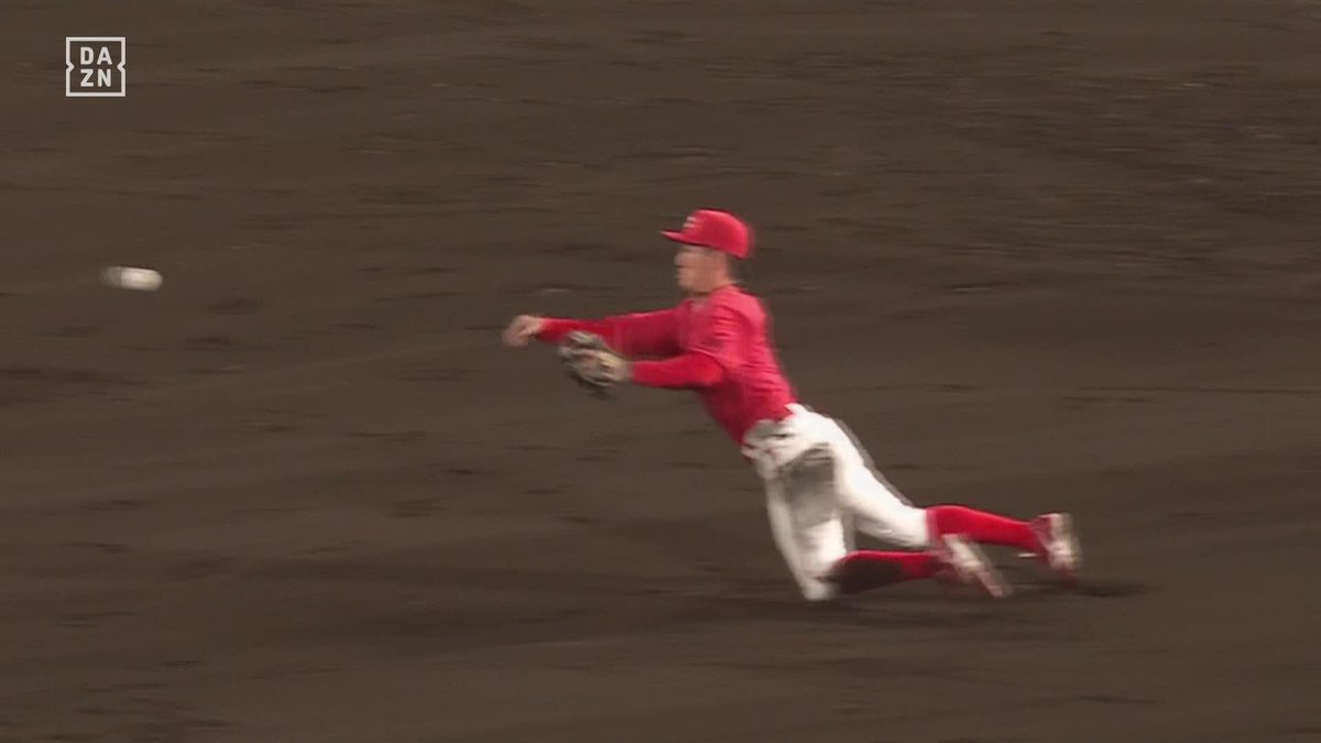 このボディバランスよ… 矢野雅哉 ビッグプレー スライディングキャッチからの二塁送球 ⚾プロ野球(2025/4/18) 🌸阪神×広島 📱Live on DAZN #オレをみろ #carp