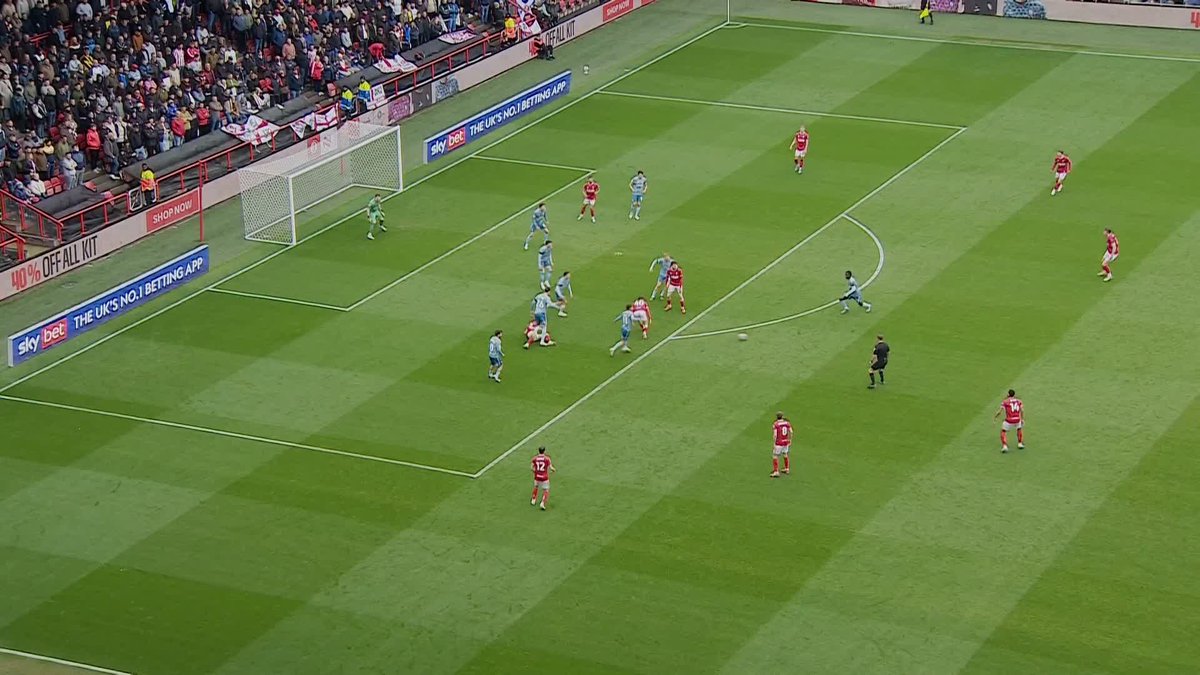 OH MY WORD… WHAT a solo goal by Sunderland’s Eliezer Mayenda! 🤯🤯