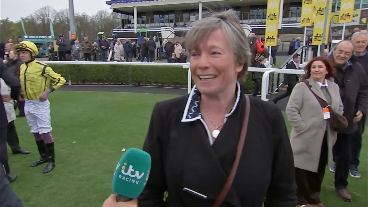 🗣️ "Are you frightened of being on telly, Lydia?" 😅 #ITVRacing| Lydia Hislop | Matt Chapman