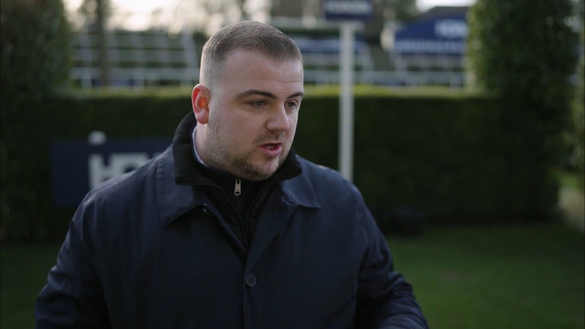 🗣️ "There's no better feeling than a fantastic finish." 🤩 Khadijah Mellah meets racecourse commentator, Alex Fussey, for Raceday Roles 🏇 #ITVRacing | Alex Fussey