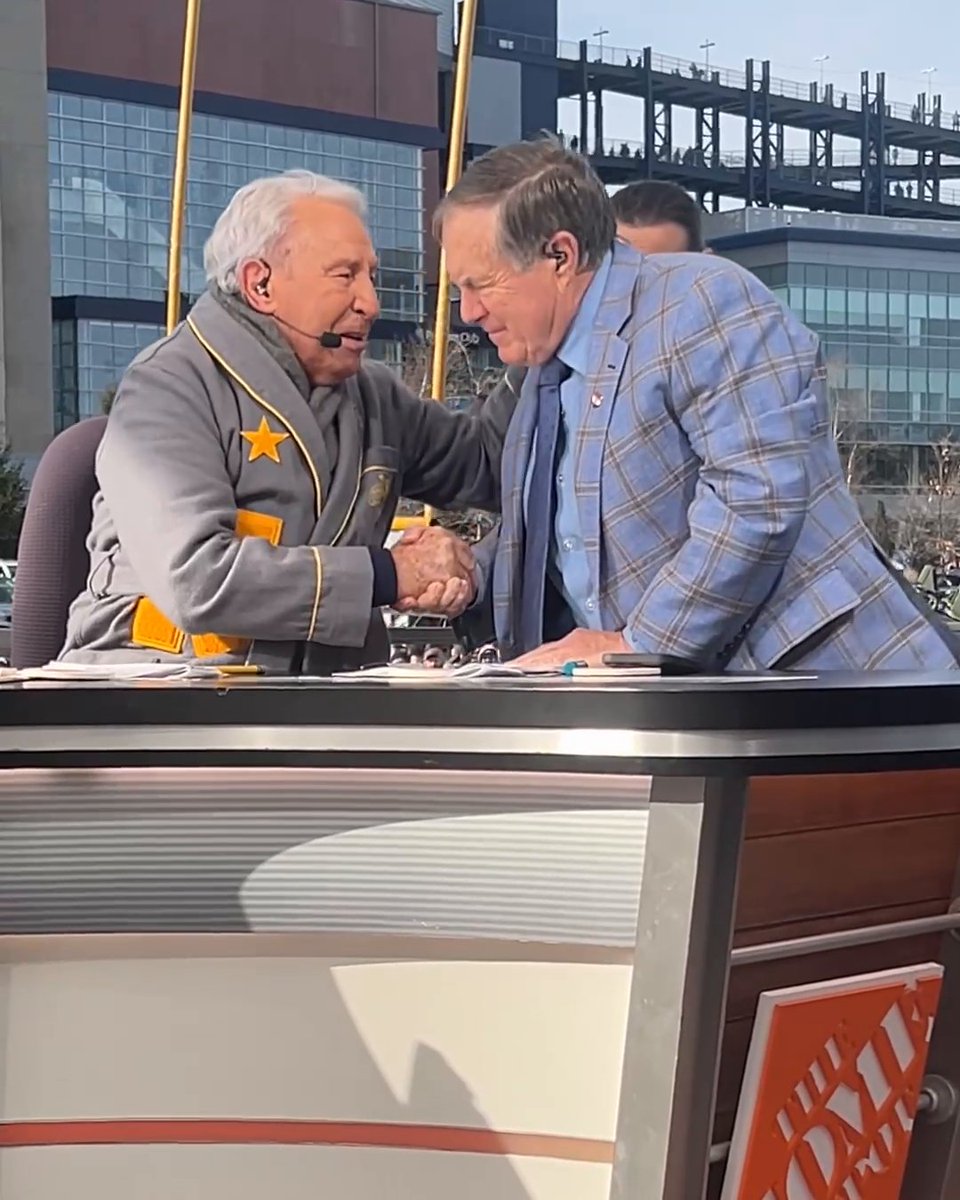 This moment between Lee Corso and Bill Belichick ❤️ Corso and Belichick's dad, Steve, coached together at Navy.