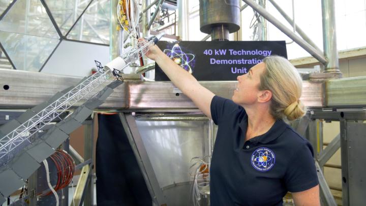 Meeting Sally Ride as a young girl inspired Lindsay Kaldon to join the U.S. Air Force with the hope of someday becoming an astronaut. Now at NASA's Glenn Research Center, Lindsay works on a novel nuclear fission system that could power #Artemis habitats and rovers on the Moon: