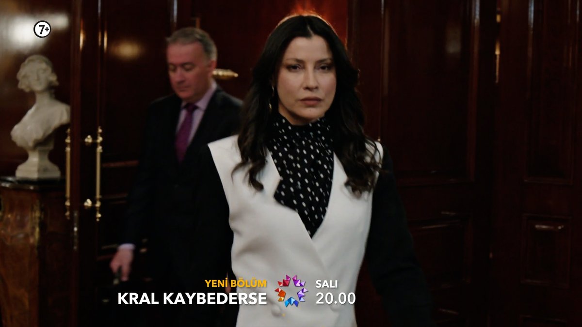 "Kenan Bey’le imzalamamız gereken bir ihale var." #KralKaybederse yeni bölüm 2. tanıtımı! 10. bölüm salı 20.00'de Star'da! Kral Kaybederse