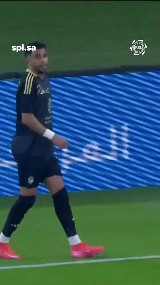 🅰️🅰️🅰️⚽️ هدف + هاتريك تمريرات حاسمة ليلة من ليالي الساحر رياض محرز 🇩🇿🎩 #دوري_روشن_السعودي | #الأهلي_الفيحاء | Riyad Mahrez