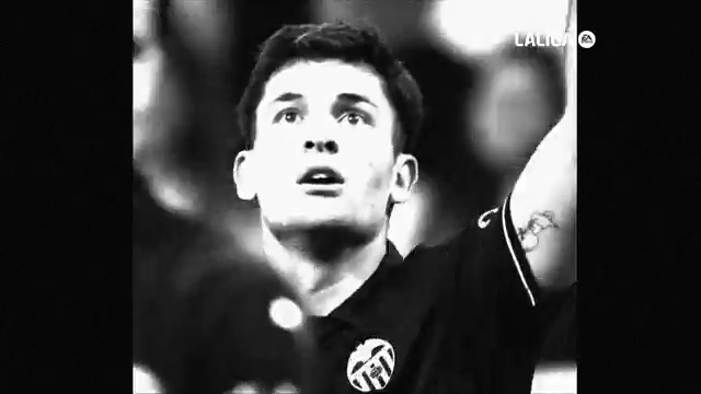 No sé si lo he soñado, pero me hago una idea 🦇 Lejos de casa, rodeado de los tuyos. 🔜 #RayoValencia