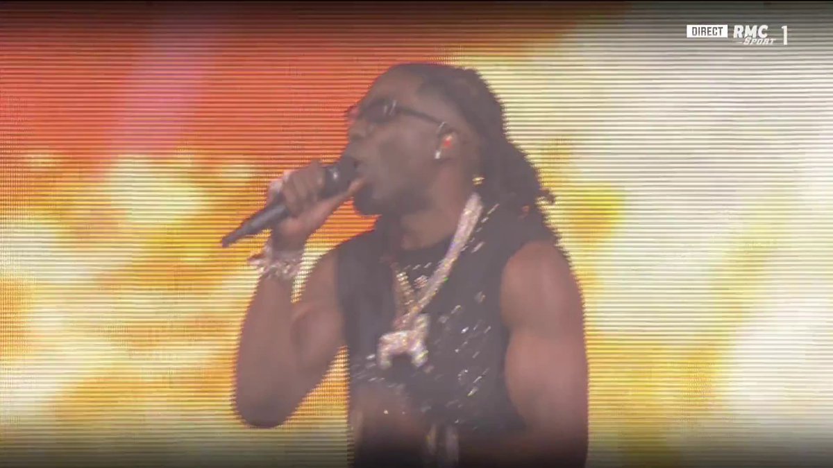 🔥Gazo prend la suite pour assurer le spectacle après la performance magnifique de Samake ! 📺 Le concert en direct en exclusivité sur RMC Sport 1 !