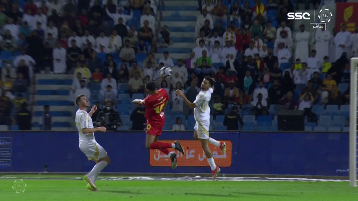 هدددددف!⚽️ ثاني الأهداف لبنو قادس.. 🔴🟡 رأسية أوباميانغ تمنح القادسية ثاني الأهداف ⚽️🔥 القادسية 2 × 1 النصر #دوري_روشن_السعودي #القادسية_النصر | #SSC