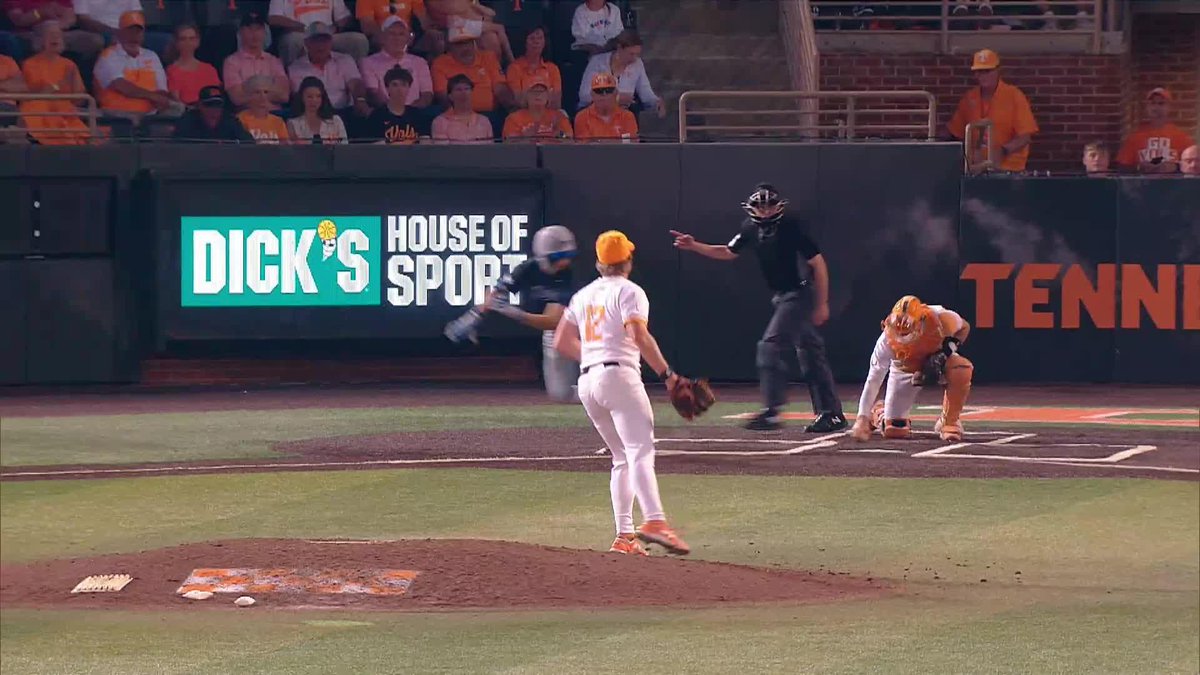 Another one for Liam as he sets the Cats down in order! 📺 (SECN+) #GBO // #BeatUK