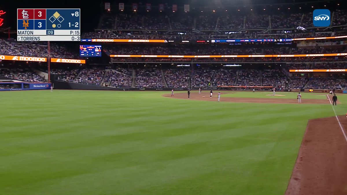 LUIS TORRENS GIVES THE METS THE LEAD WITH AN RBI DOUBLE!