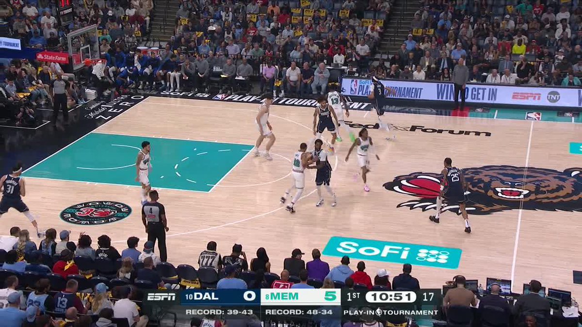 This fake from Ja was too nice 🔥 Mavs-Grizzlies on ESPN with a playoff spot on the line 🍿