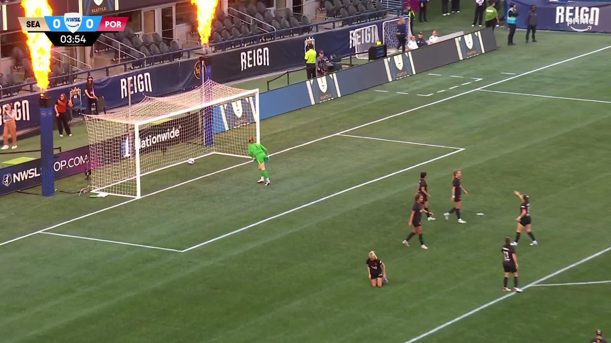 An UNREAL first professional goal for Maddie Dahlien! ๐