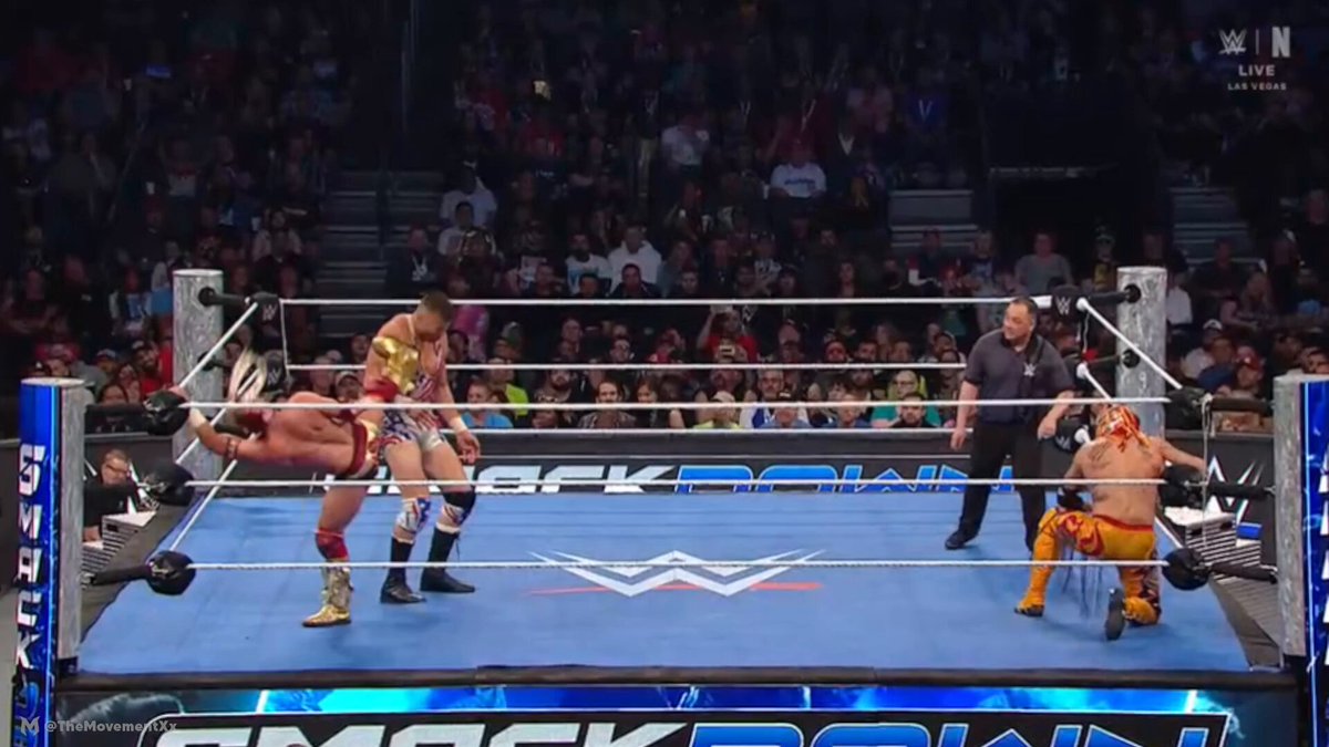 Rey Mysterio seemingly suffered an injury during his match on SmackDown