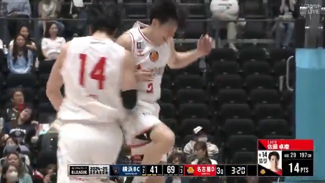 う、嘘だろ!! まさかのプレーに驚愕😱 #齋藤拓実 #佐藤卓磨 最強コンビによる異次元アリウープ💥 #横浜ビー・コルセアーズ🆚#名古屋ダイヤモンドドルフィンズ 🏀#りそなグループ #Bリーグ🏀 B1第33節|GAME1 視聴 #バスケットLIVE ライブ配信中 B.LEAGUE(Bリーグ) 名古屋ダイヤモンドドルフィンズ公式