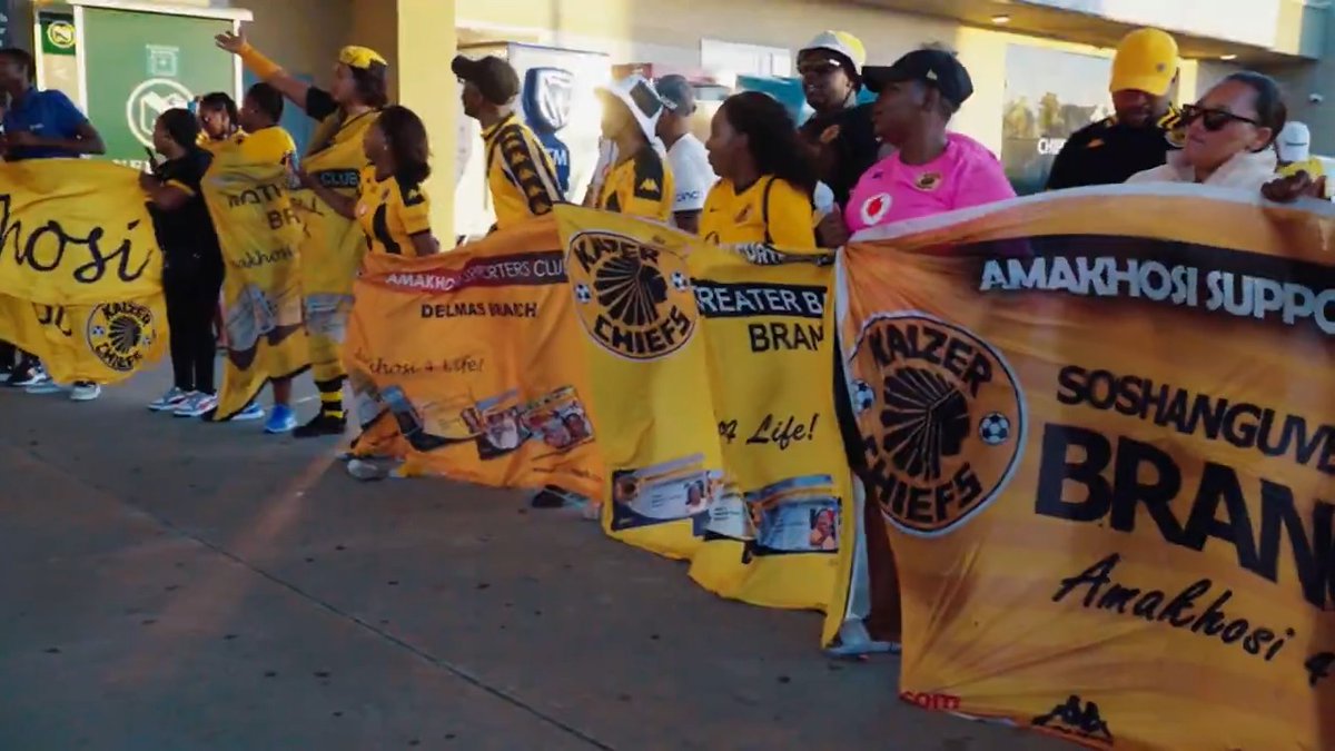 Hello Gqeberha ❤✌, we appreciate the warm welcome. See you later at the stadium #Amakhosi4Life #AlwaysHome