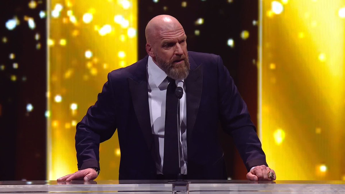 Triple H thanks Randy Orton and Batista for lighting a fire in him to help others in the business find themselves. 🙏 #WWEHOF