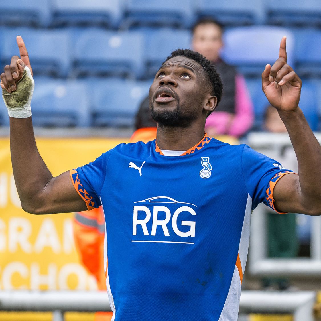 💥 FONDOP AGAIN 💥 🙌 A big header to secure the points. #oafc
