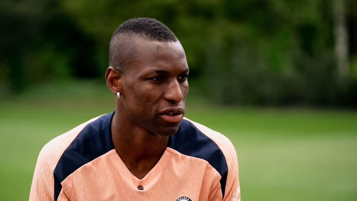 "Unai {Emery} taught me everything" 👏 Chelsea striker Nicolas Jackson credits Aston Villa boss Unai Emery for developing him as a player at Villarreal.