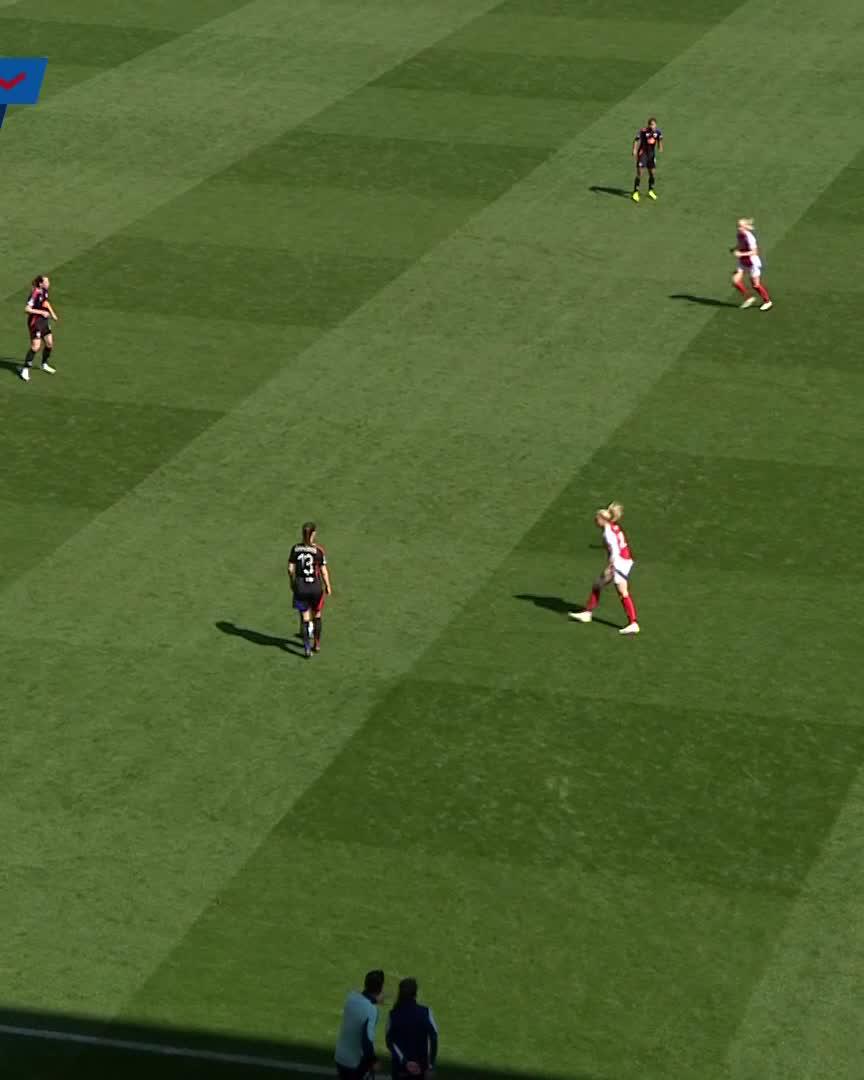 ⚡ Dumornay let loose after some nice passing play and Lyon are back in front! Watch live for free on DAZN & join the DAZN FanZone ▶️ #UWCLonDAZN #UWCL