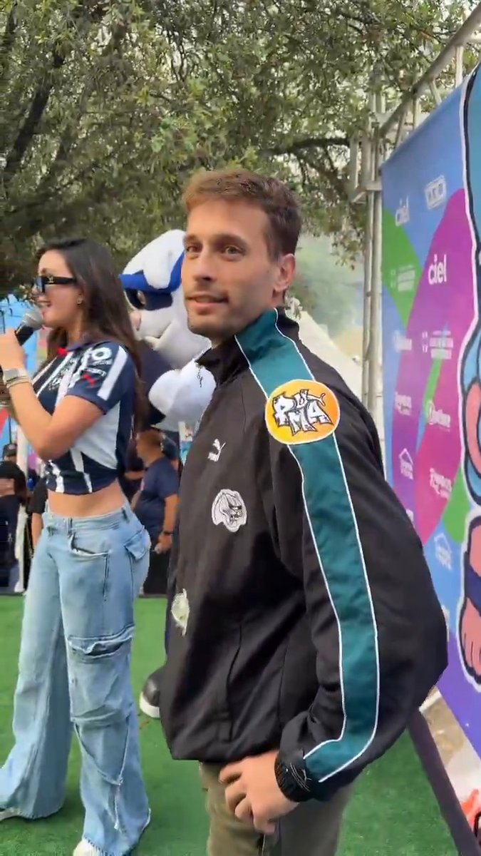 ¡Invitado de lujo al Día #RayadosKids2025 #MiCarreraDeAventuras!🔥👏🏼 ¡Sergio Canales dando la bienvenida a las y los corredores!💪🏼¡Motivación a full!✌🏼🏃🏻‍♂️🏃🏻‍♀️
