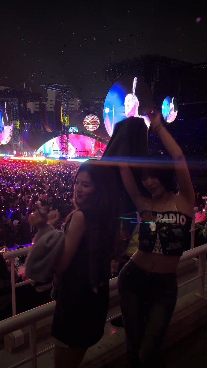 SANA AND MOMO 🔥