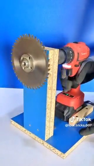 How to make a Makeshift Table Saw