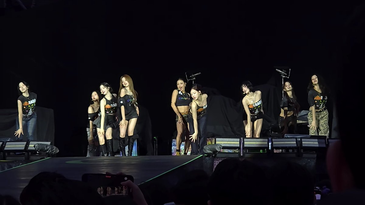 CUNTIFIED TT CHOREO IN THE CASUAL FITS??