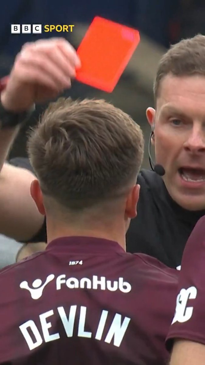 'I think that's extremely harsh!' ๐ฅ Was Cammy Devlin unlucky to receive a second yellow card here? ๐ค #BBCFootball #ScottishCup