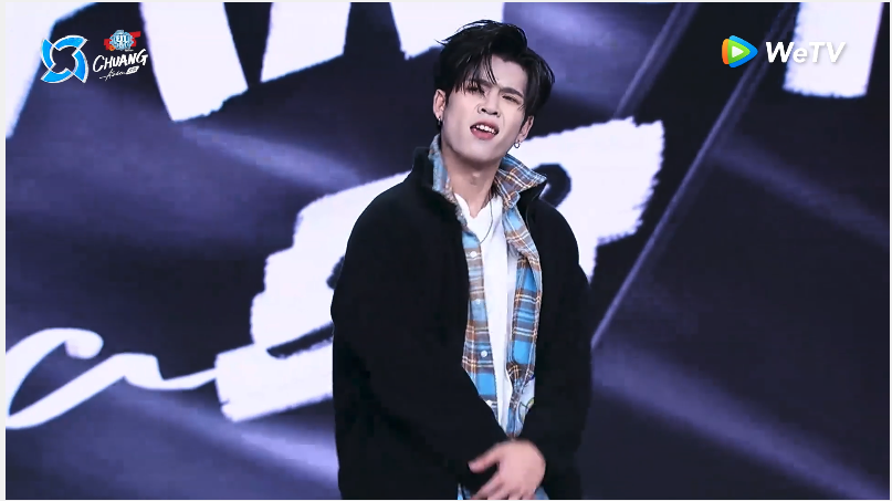 พอมาดูอีกรอบใครจะคิดวะว่าหมอนี่จะกลายเปนจิ๋วในสายตากุ555555555 ตอนแรกคือไม่ใช่เลยอ่ะ มานดูเปนไอ่หนุ่มแบดๆ แอคใหญ่ ดูนิ่งๆ เข้าถึงยากด้วยซ้ำ ใครจะรุ้อ่ะว่ามานจะแงๆง่าย เล่นเปนลูกเจี๊ยบ พกตุ๊กตาขาวโพลน ค่ตจะคอนทราส