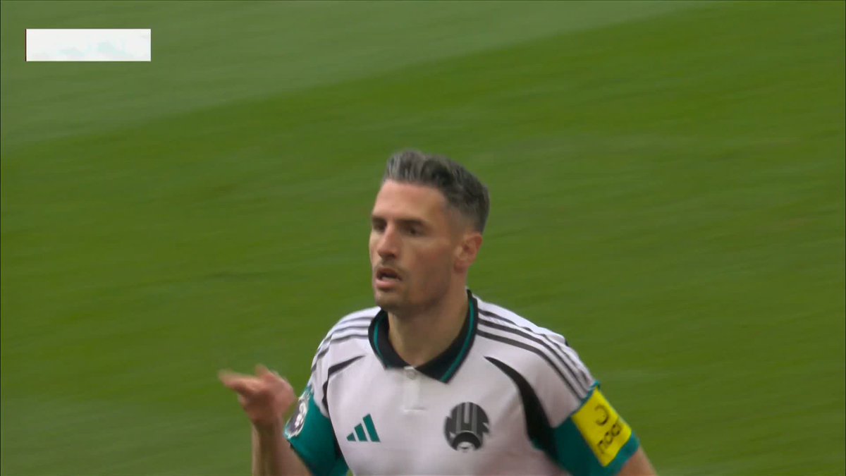Newcastle are level! ⚖️ Fabian Schär squeezes it in at the back post! 🔲
