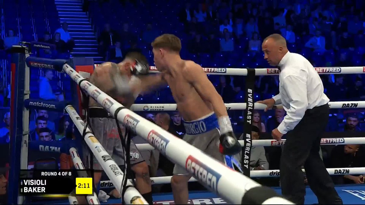 The referee has seen enough! 😮‍💨 Giorgio visioli forces the stoppage over Kane Baker in round four 👏 #VisioliBaker #SmithGermain